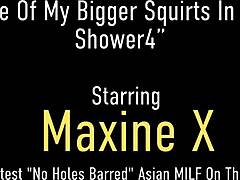 亚洲熟女Maxine X在浴缸里用假阳具自慰